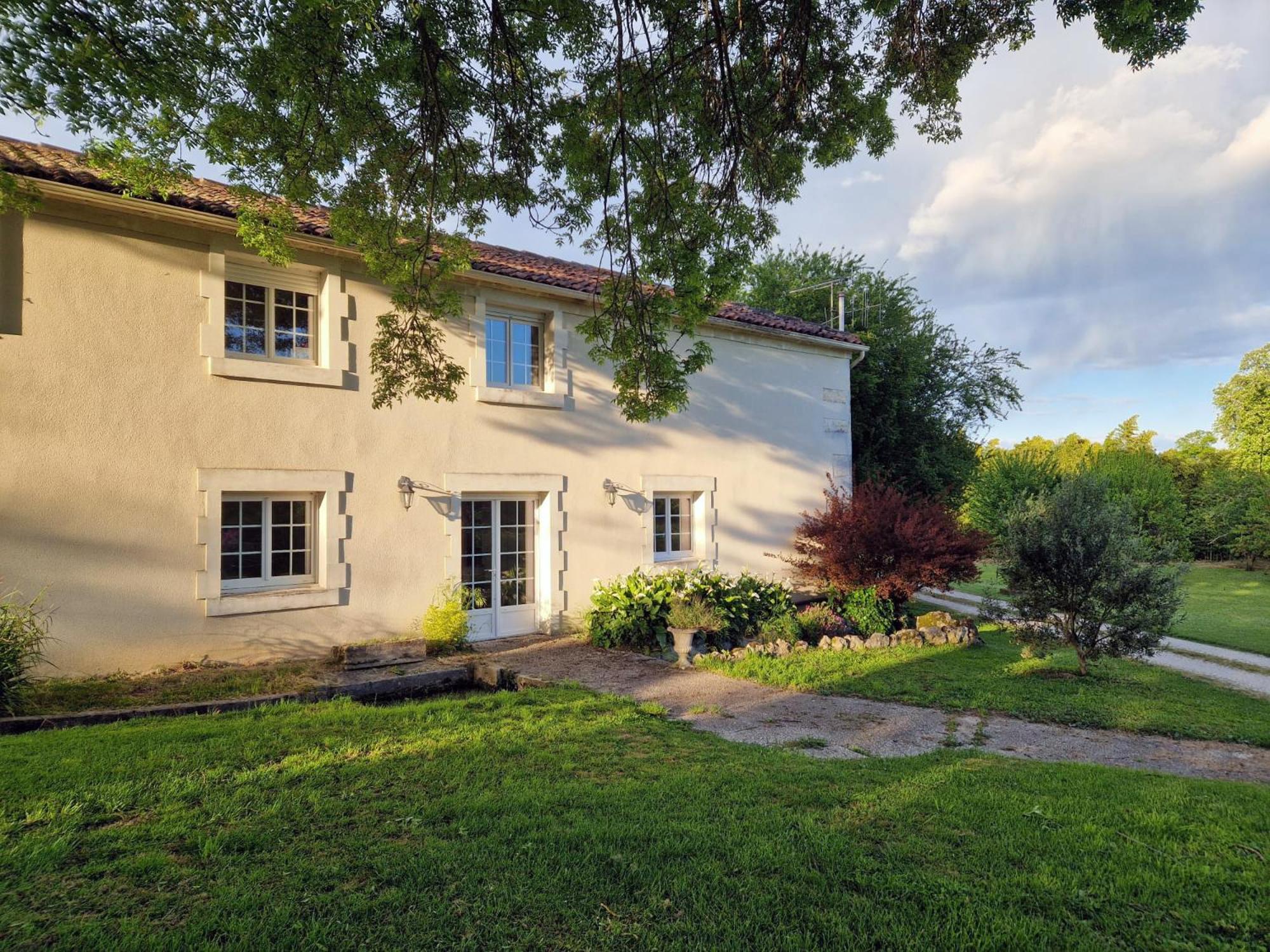 La Source, Location Saisonniere Proche Cognac Villa Екстериор снимка